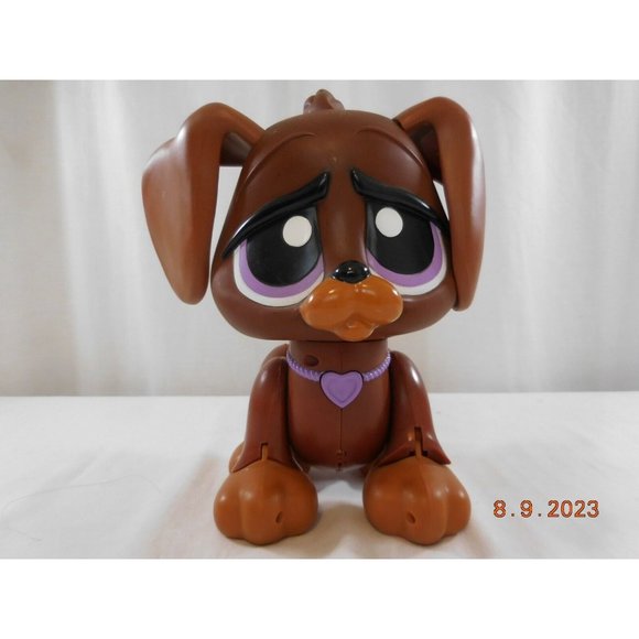 Littlest Pet Shop Brown Blue Eyes Walking Dog 9” x 7” Tested Works  TM & MGA Toy - Picture 2 of 9